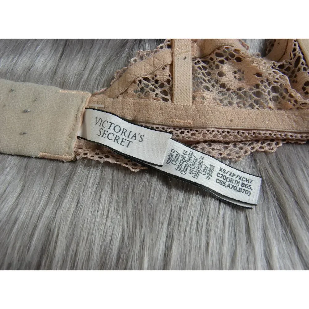 Victoria's Secret bralette brasier XS peach color lace material